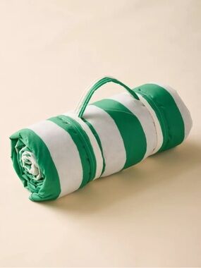 NWOT BAGGU Puffy Picnic Blanket-  Green Painted Stripe pattern